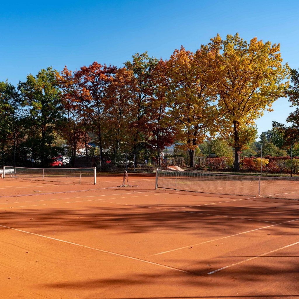 Die Tennisschule geht in die Halle